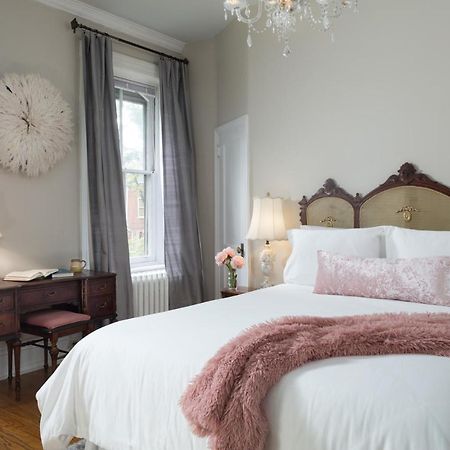 Bed and breakfast Akwaaba Philadelphie Extérieur photo